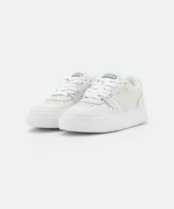 Lacoste Baskets Basses - White/offwhite 8 Lacoste Baskets Basses - White/offwhite -Lacoste Soldes Magasin ff49296300c4402bbdf27d7940e2f8d6