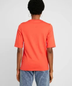 Lacoste T-shirt Basique - Energy Red -Lacoste Soldes Magasin ff98489a160f460ca3c7fb3061d5daf4